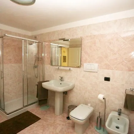 Le Roverelle Di Gorleri Pensión 3*