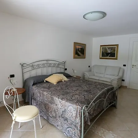 Le Roverelle Di Gorleri Gasthof Diano Marina