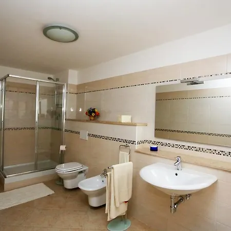 Le Roverelle Di Gorleri Gasthof